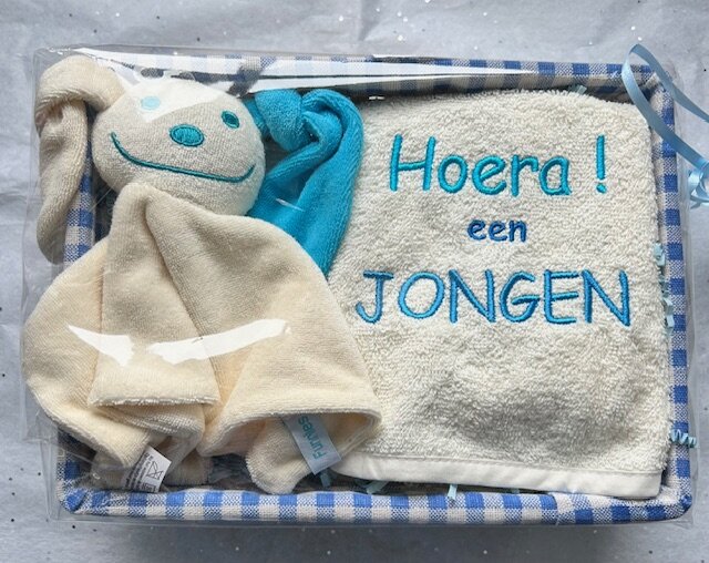 Kraamcadeau Hoera een jongen