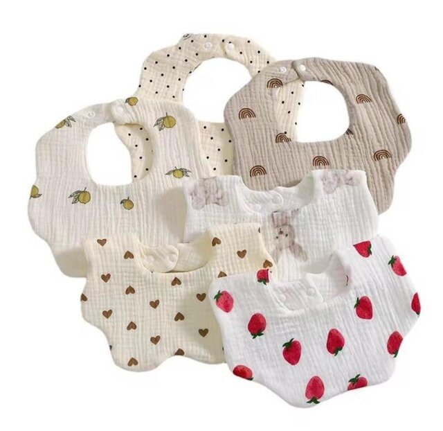 Luiertaart Regenboog – Handgemaakt Kraamcadeau met Bijtring en Verzorging