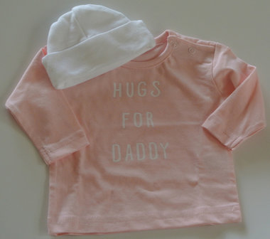 Babyshirt hugs for daddy